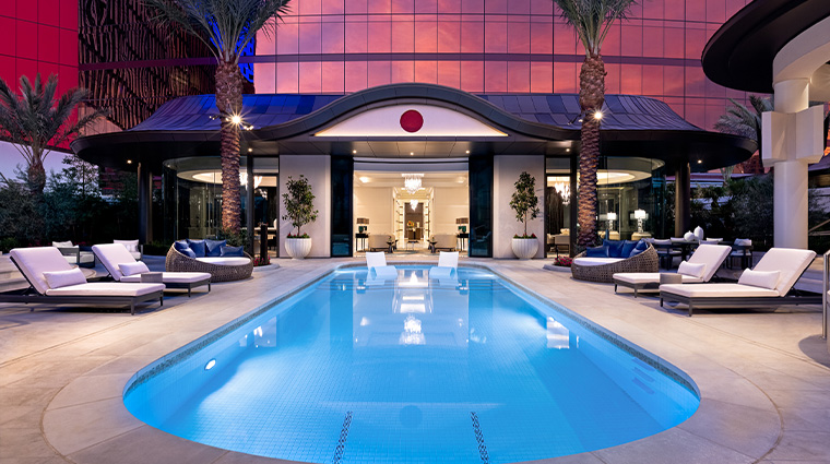 crockfords las vegas lxr hotels resorts small pool night