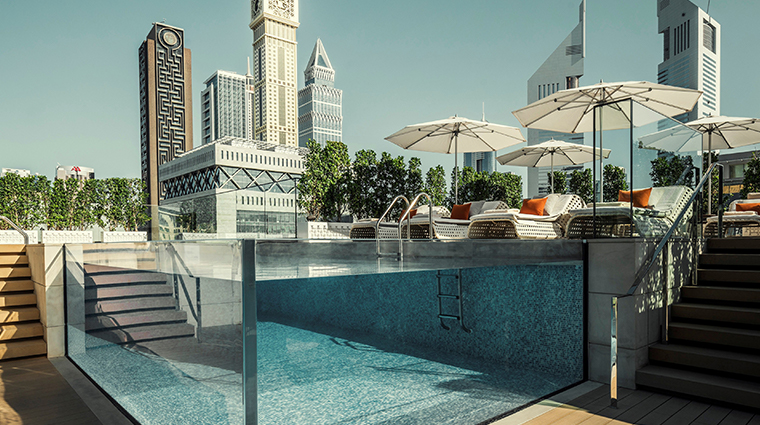 four seasons hotel dubai international financial centre pool